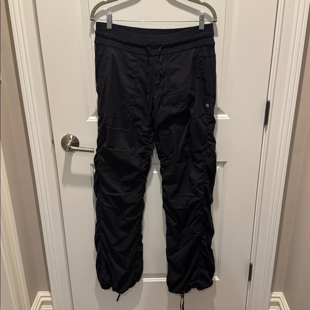 Lululemon Black drawstring lined Ruched activewear Pants